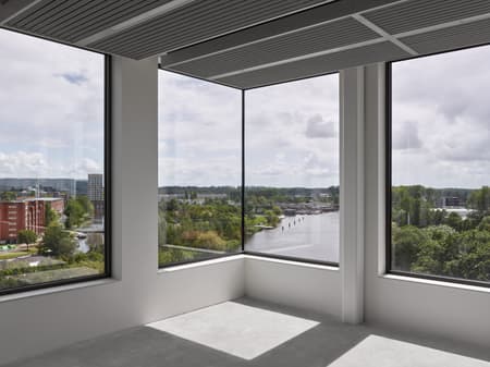 Staal-Kade Office Building Transformation